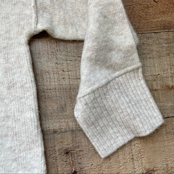 Vince Camuto Crewneck Pullover Sweater Womens XS Oatmeal - Picture 3 of 9